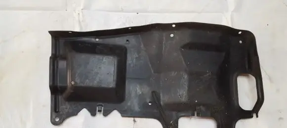 Mitsubishi Carisma Engine splash shield/under tray mb911731