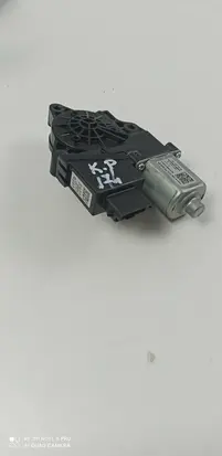 KIA Optima Front door window regulator motor 82450D40000 617016201 174
