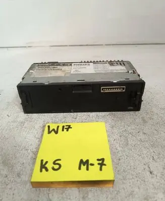 Ford Mondeo Mk III Radio/GPS head unit trim 7060CE13201PP50 LM1A1304003581 10R032334