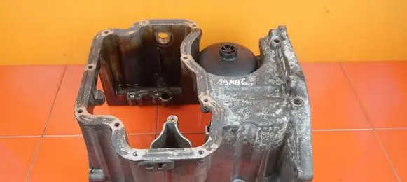 Mercedes-Benz A W169 Oil sump 110179688R 19MB6