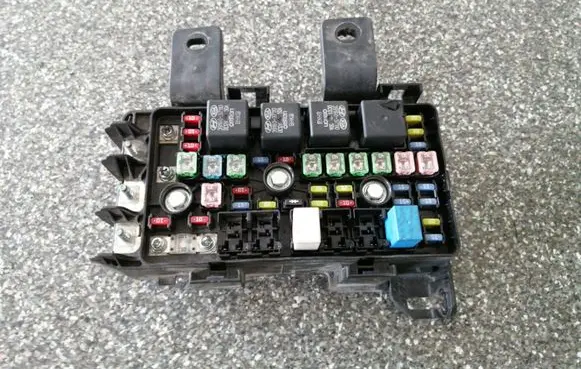 Hyundai Sonata Fuse module 919503K540