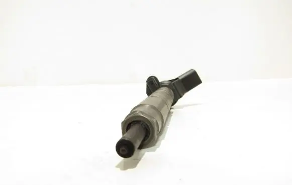 Mercedes-Benz E W211 Fuel injector a6420700487