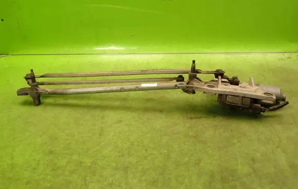 Volvo V50 Front wiper linkage and motor 