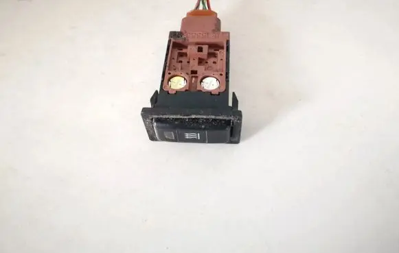 Toyota Avensis T220 Windscreen/window heater switch 153261