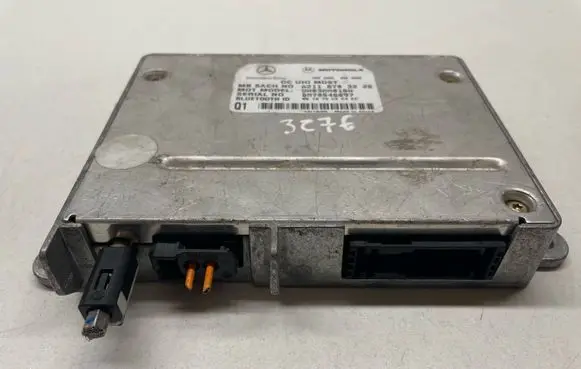 Mercedes-Benz E W211 Bluetooth control unit module 2118703226 A2118703226