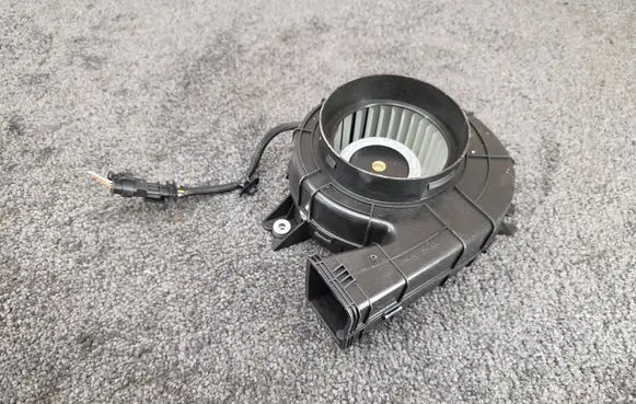 Maserati Grecale Heater fan/blower 06701564310