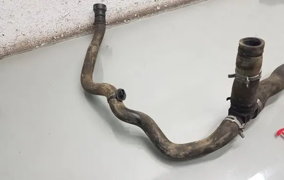 Ford Transit Engine coolant pipe/hose