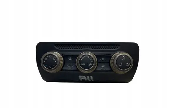 Audi A1 Climate control unit 8X0820043A