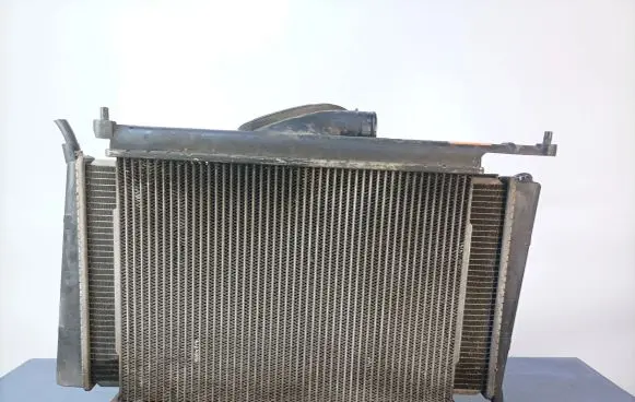 Volvo S40, V40 Coolant radiator