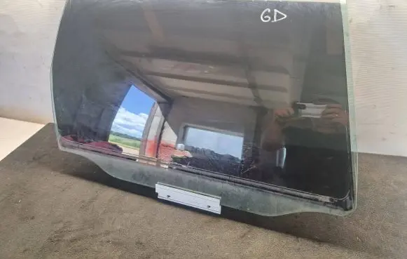 Volvo V70 Rear door window glass 43R001105 DOT57M20AS2