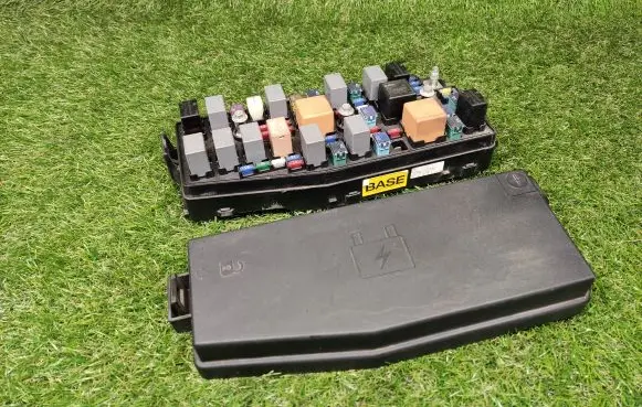 Saturn Vue Power management control unit 