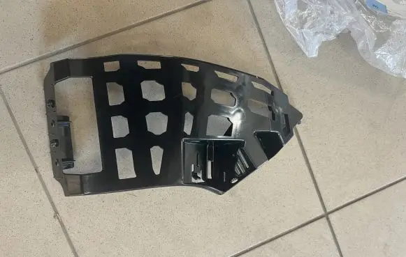 BMW X5 G05 Front bumper mounting bracket 7421849 51117421849