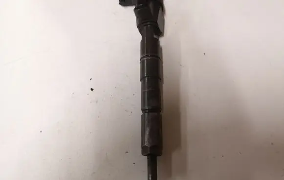 Alfa Romeo 159 Fuel injector 0445110243