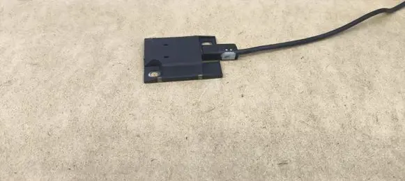 Mercedes-Benz R W251 Aerial antenna amplifier A2118203375