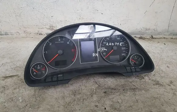 Audi A4 S4 B7 8E 8H Speedometer (instrument cluster) 8E09209011