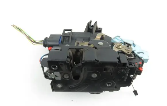 Skoda Octavia Mk2 (1Z) Front door lock 
