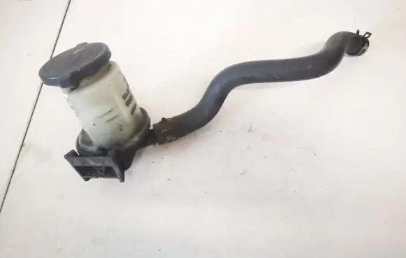 Toyota Avensis T250 Power steering fluid tank/reservoir