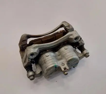 Nissan Leaf II (ZE1) Front brake caliper