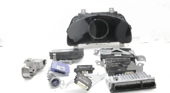 Lexus IS III XE30 Engine ECU kit and lock set 8966153P70 769167240