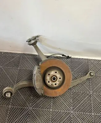Audi A7 S7 4G Front wheel hub spindle knuckle
