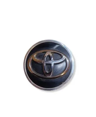 Toyota Camry VIII XV70 Original wheel cap PCABS