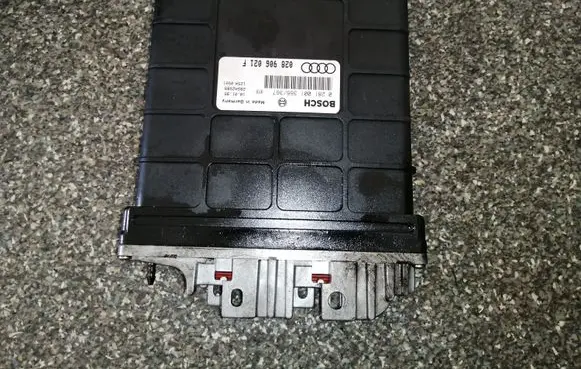 Audi A4 S4 B5 8D Engine control unit/module 028906021F