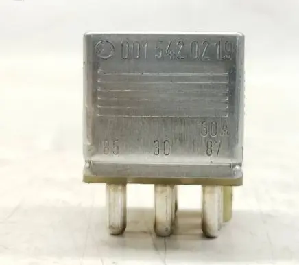 Mercedes-Benz S W126 Other relay 0015420219 A0015420219