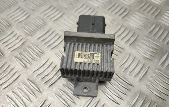 Peugeot 508 RXH Glow plug pre-heat relay 9663824880
