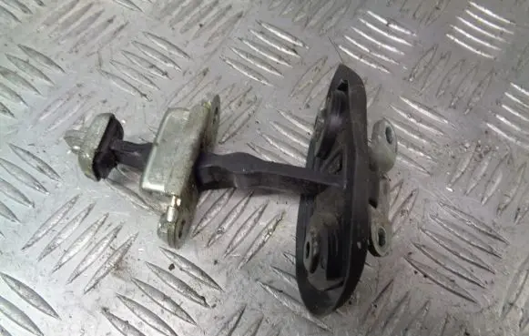 Fiat Croma Front door check strap stopper