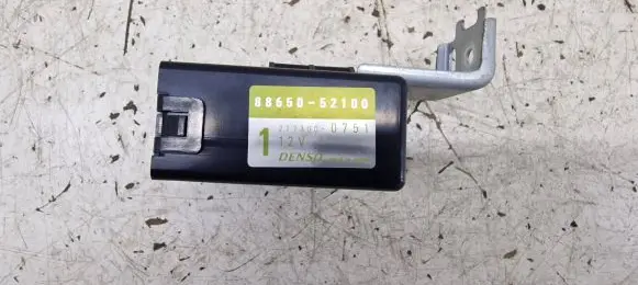 Toyota Yaris Other control units/modules 8865052100