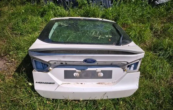 Ford Mondeo MK V Tailgate/trunk/boot lid