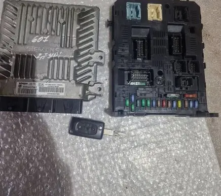 Peugeot 607 Engine ECU kit and lock set 5WS40379AT 9658198080 9648237680