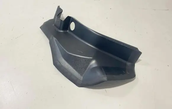 BMW X6 G06 Rear/tail light trim molding 7442299
