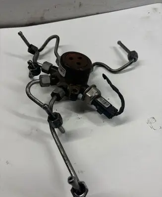 Ford Focus Fuel distributor 4m5q9d280db 0919364427 9D280DB