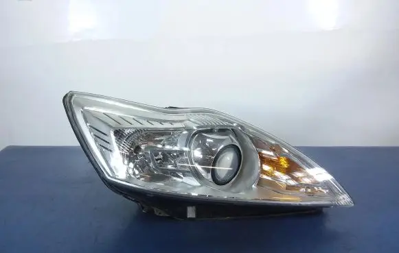 Ford Focus Headlight/headlamp 8M51-13D152-AD