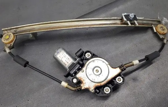 Fiat Marea Front window lifting mechanism without motor