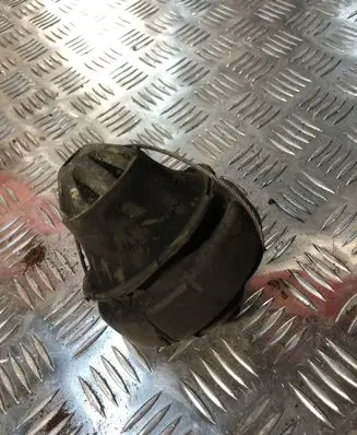 Volvo XC70 Engine mount bracket 9485551