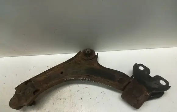 Volvo V70 Front lower control arm/wishbone