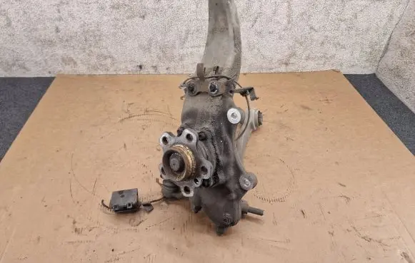 BMW 7 G11 G12 Front wheel hub spindle knuckle 6884377 6861151 6861169