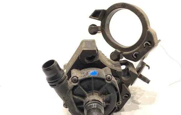 Peugeot 3008 II Oil filter mounting bracket 0392024019