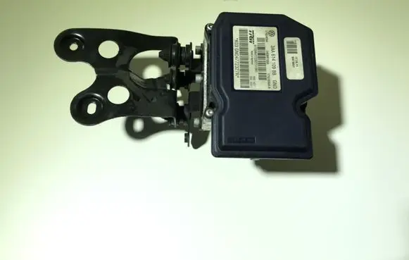 Volkswagen PASSAT B7 ABS Pump 3AA614109BB