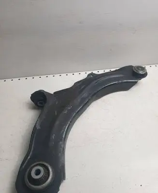 Renault Captur Front lower control arm/wishbone J318
