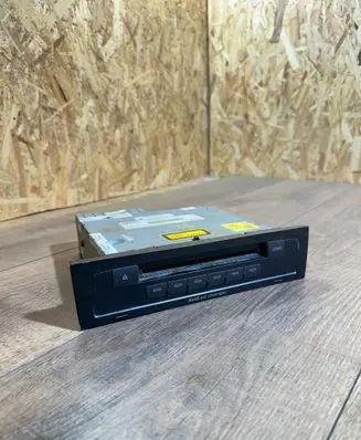 Audi Q7 4L CD/DVD changer 4L0035111 4L0910111