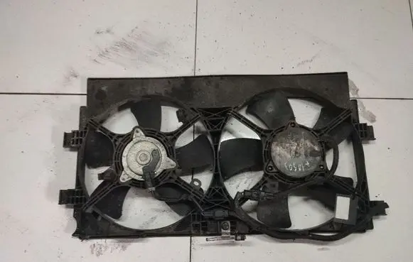 Peugeot 4007 Radiator cooling fan shroud 