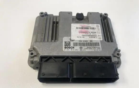 Volkswagen Touran I Engine control unit/module 03G906021MJ