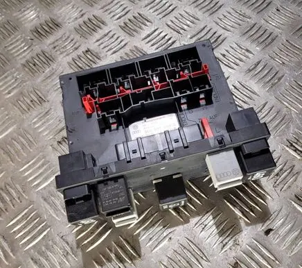 Volkswagen Jetta V Comfort/convenience module 3C0937049D