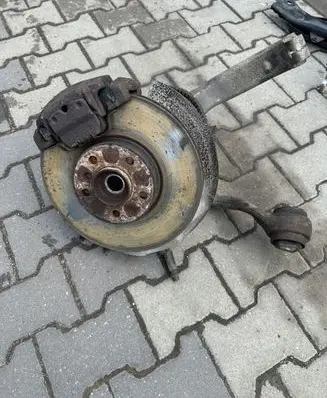 BMW X6 E71 Front wheel hub