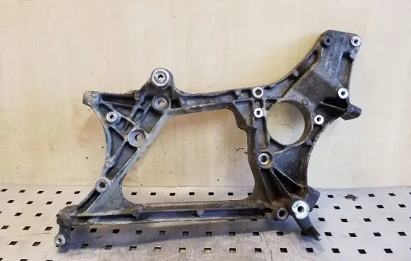 Mercedes-Benz C W204 Generator/alternator bracket A6512011109