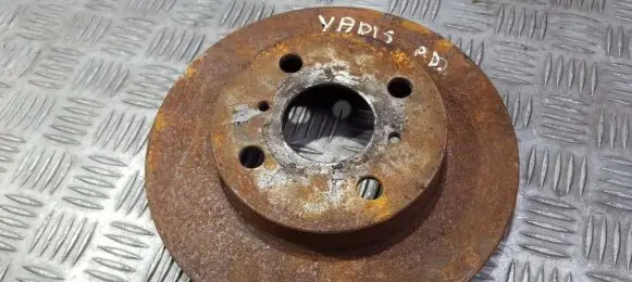 Toyota Yaris Front brake disc