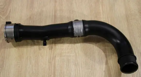 Chevrolet Orlando Intercooler pipe mounting bracket 95939956